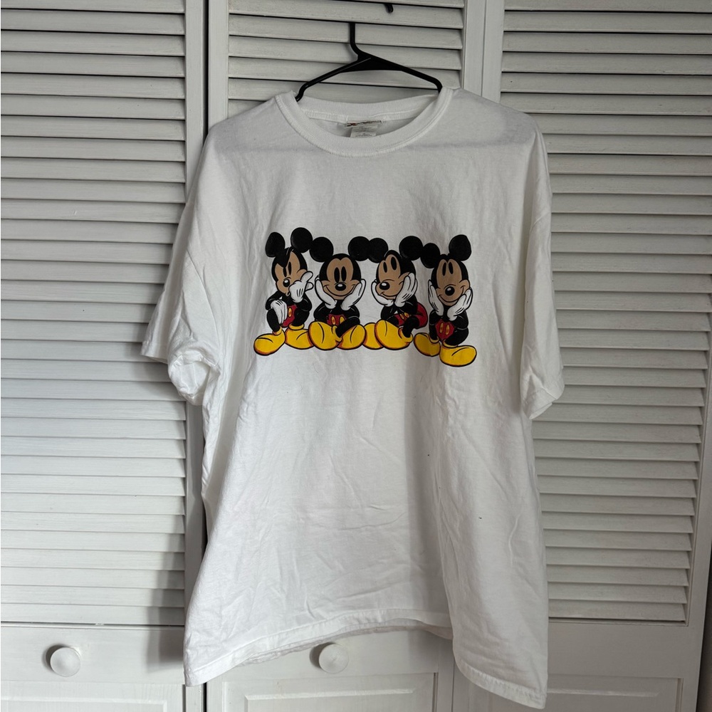 Vintage 90’s Mickey Mouse Tee